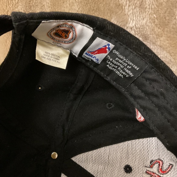 Red Wings Baseball cap - Picture 2 of 3